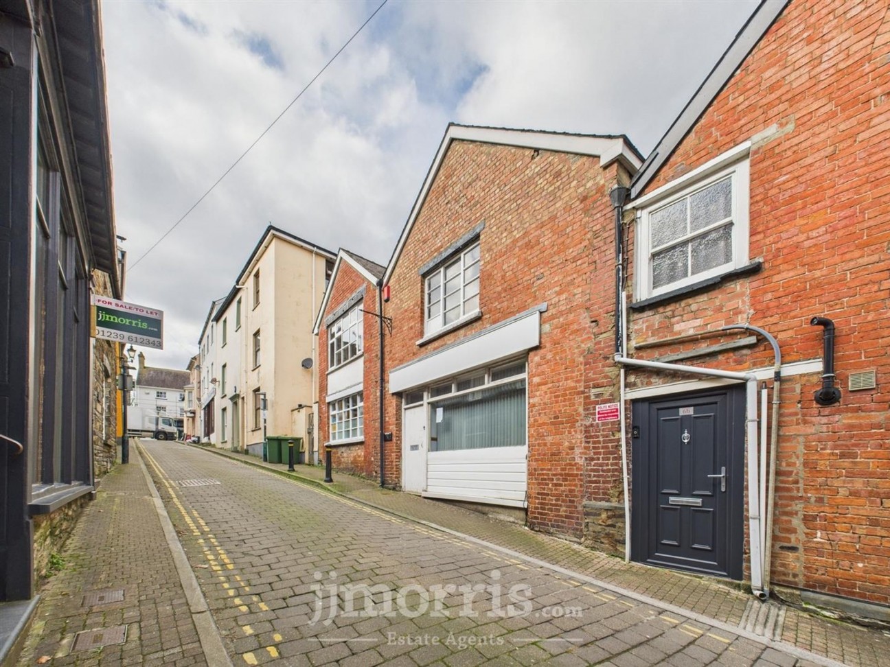 St. Mary Street, Cardigan, SA43