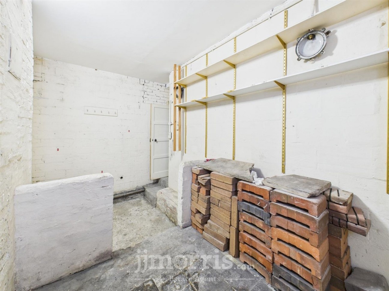 St. Mary Street, Cardigan, SA43