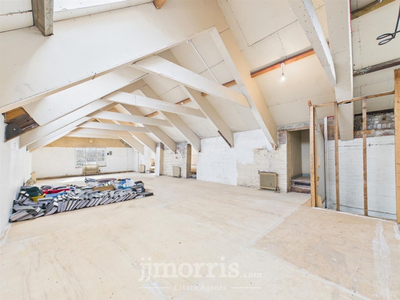 St. Mary Street, Cardigan, SA43