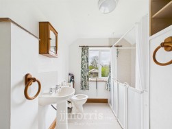 Henllan Amgoed, Whitland, SA34