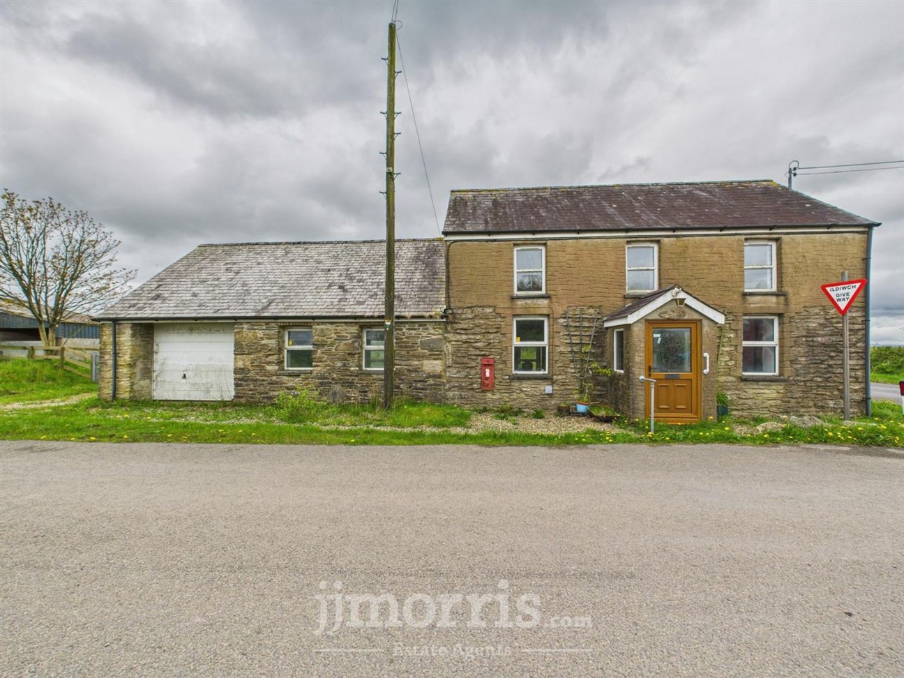 Henllan Amgoed, Whitland, SA34