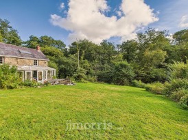 Login, Whitland, SA34