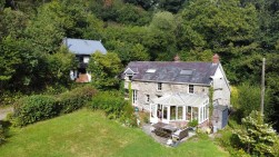 Login, Whitland, SA34