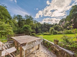 Login, Whitland, SA34