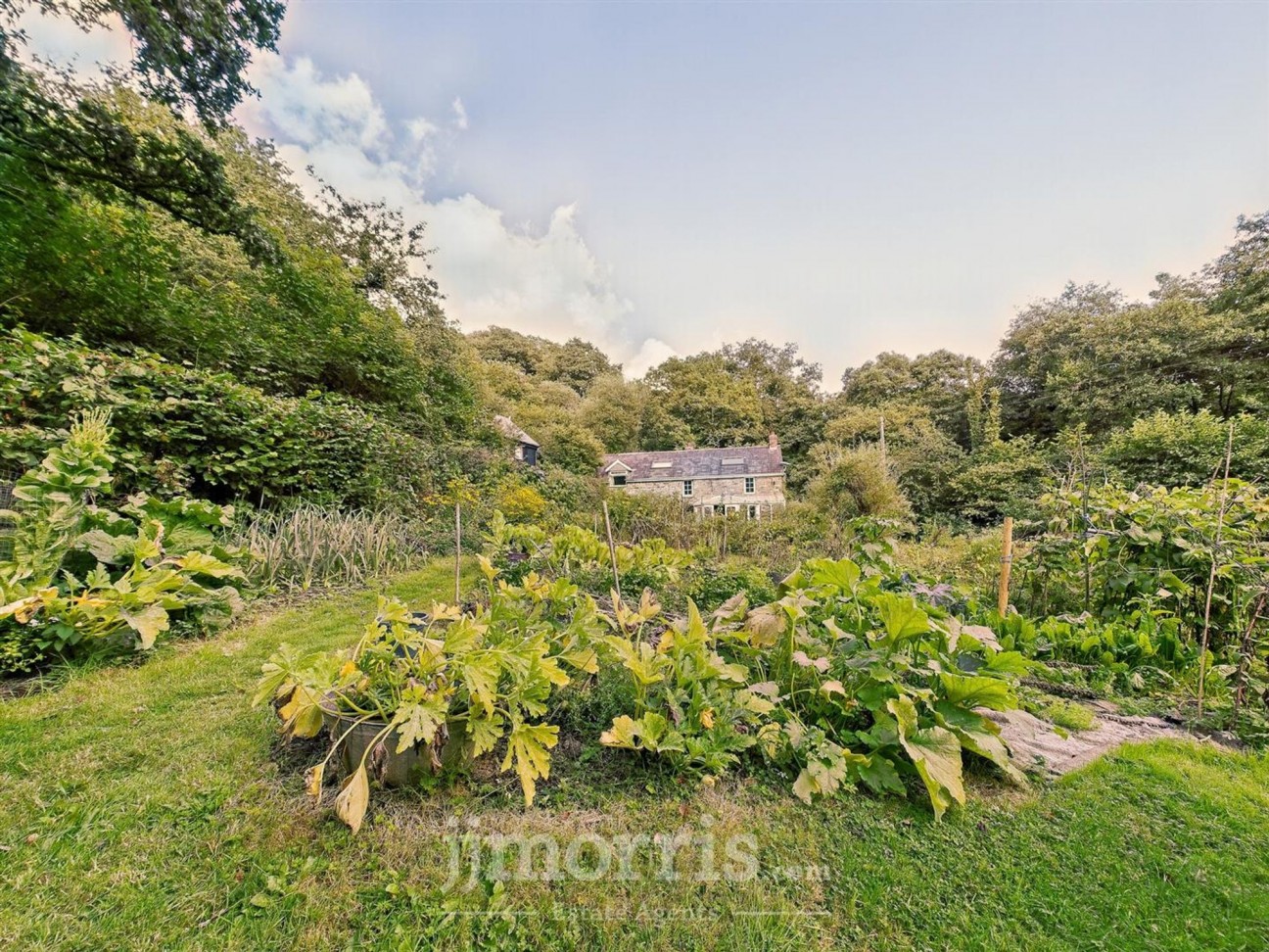 Login, Whitland, SA34