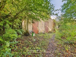 Login, Whitland, SA34