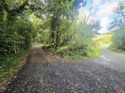 Login, Whitland, SA34