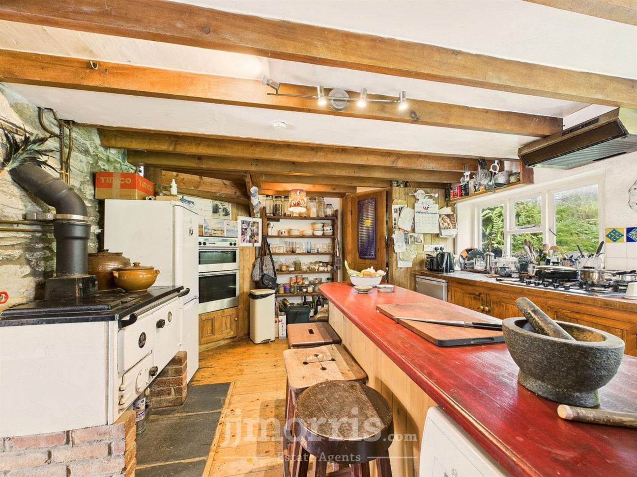 Login, Whitland, SA34