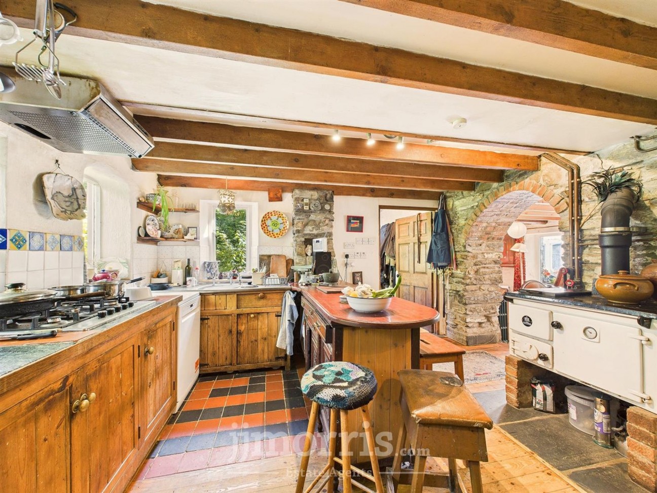 Login, Whitland, SA34