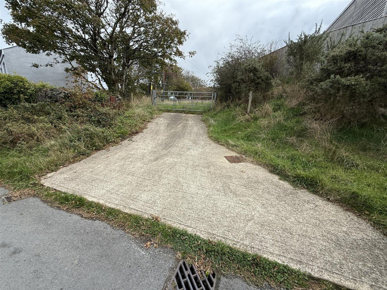 Pasture Land, Square And Compass, SA62