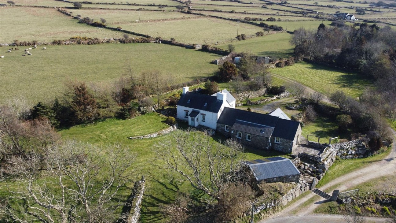 Dinas Cross, Newport, SA42