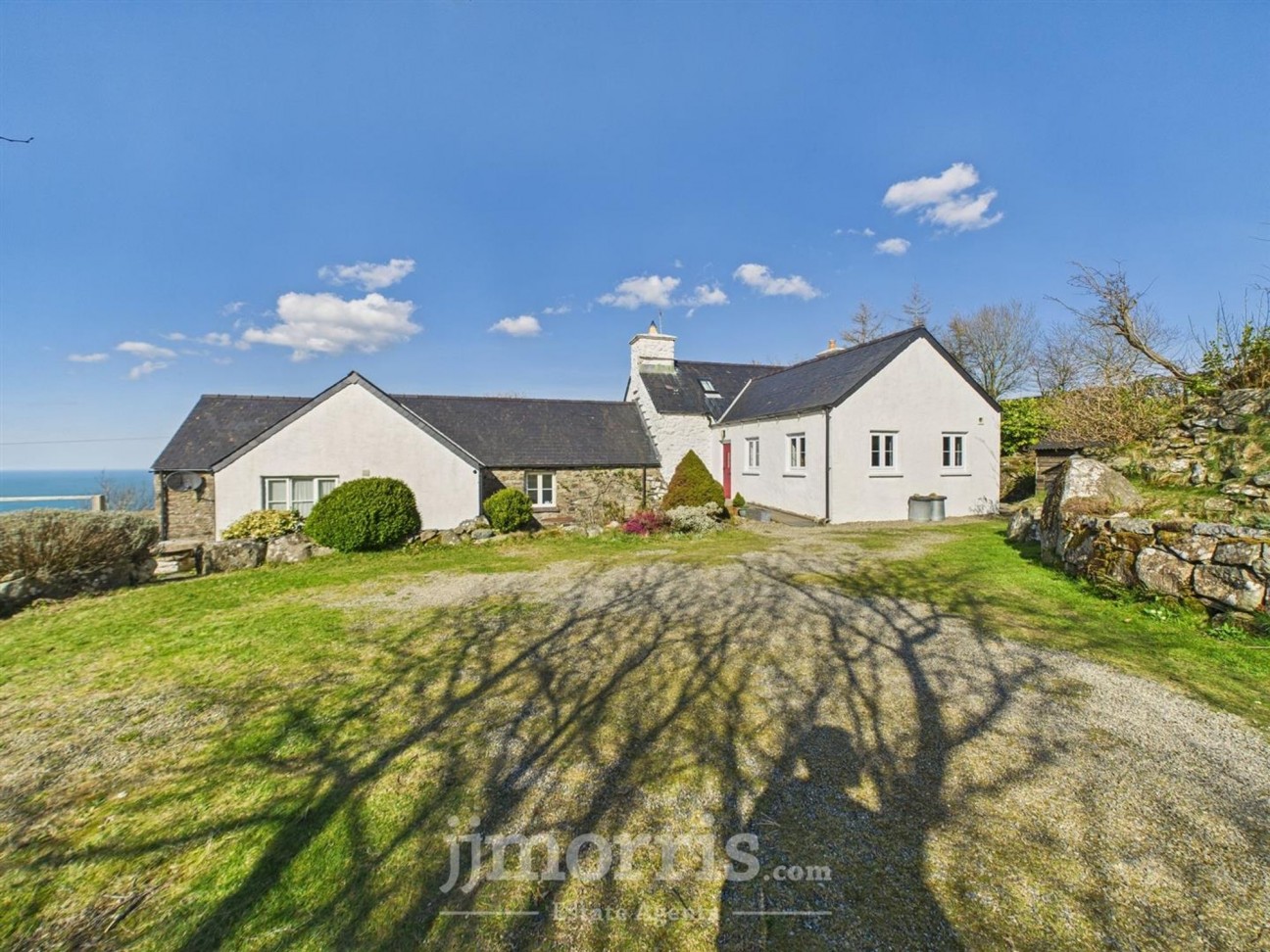Dinas Cross, Newport, SA42
