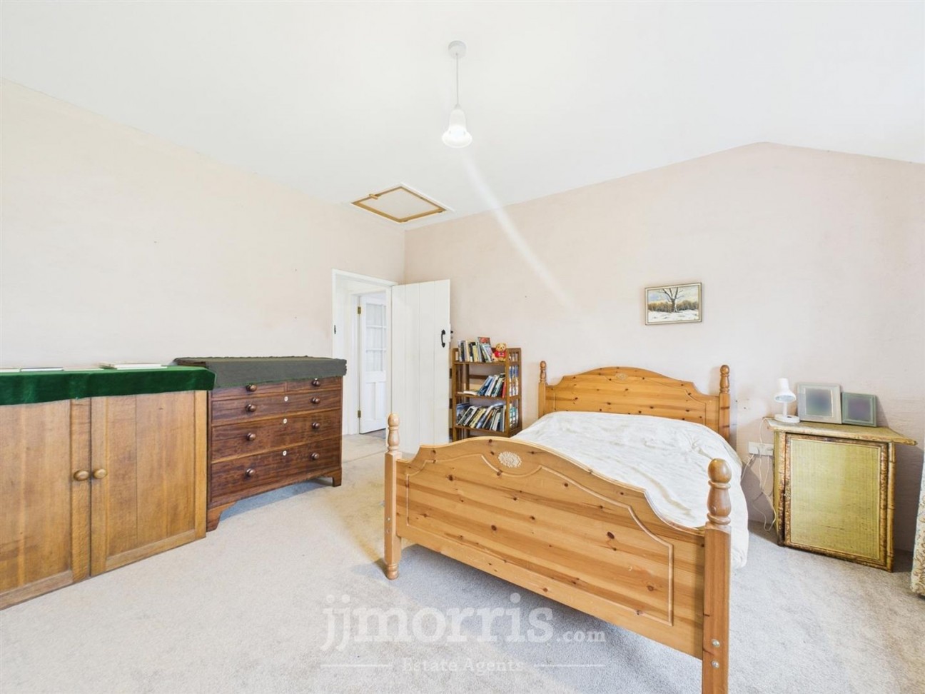 Dinas Cross, Newport, SA42