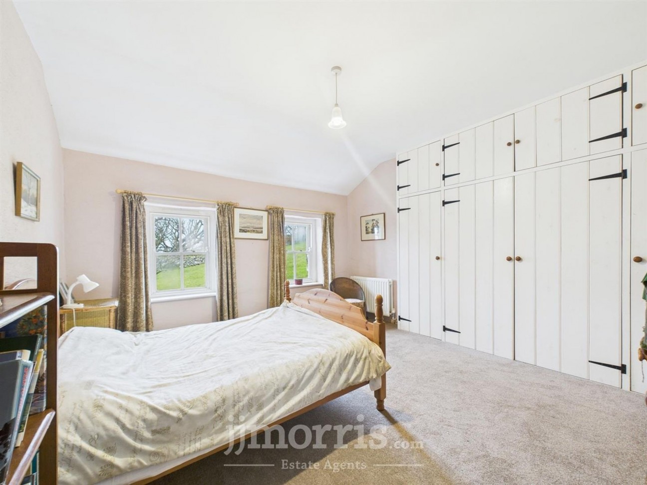 Dinas Cross, Newport, SA42