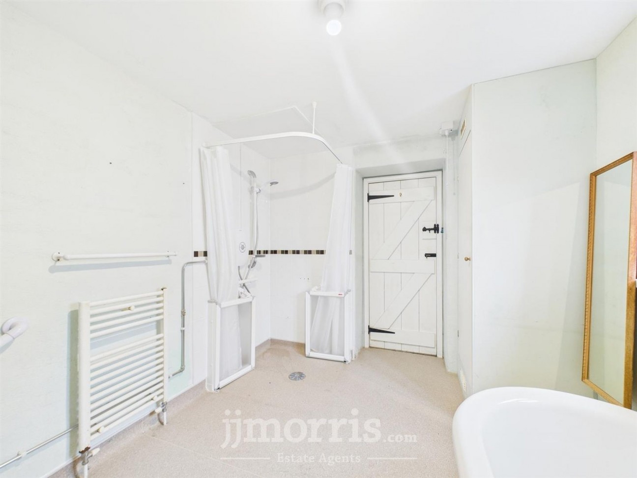 Dinas Cross, Newport, SA42