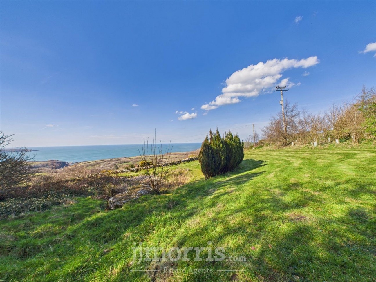 Dinas Cross, Newport, SA42