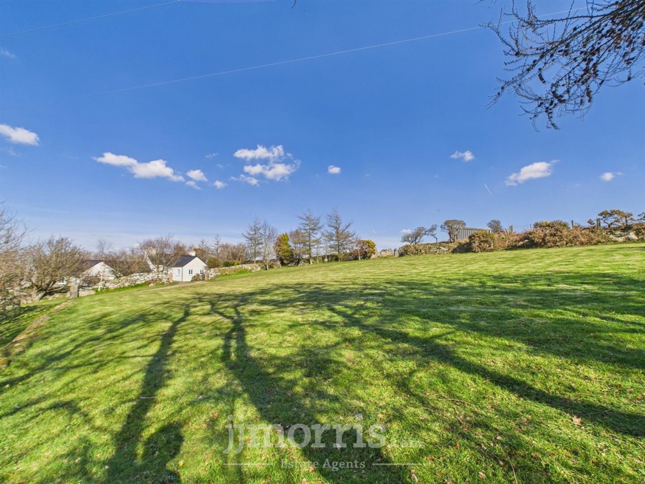 Dinas Cross, Newport, SA42