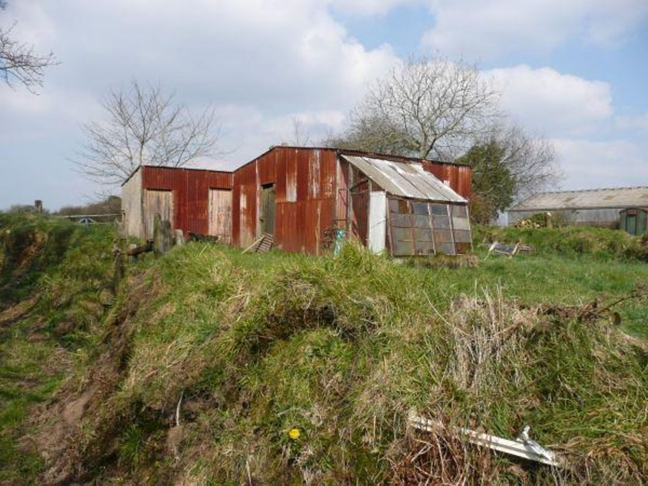 And 6 Acres, Ambleston, SA62