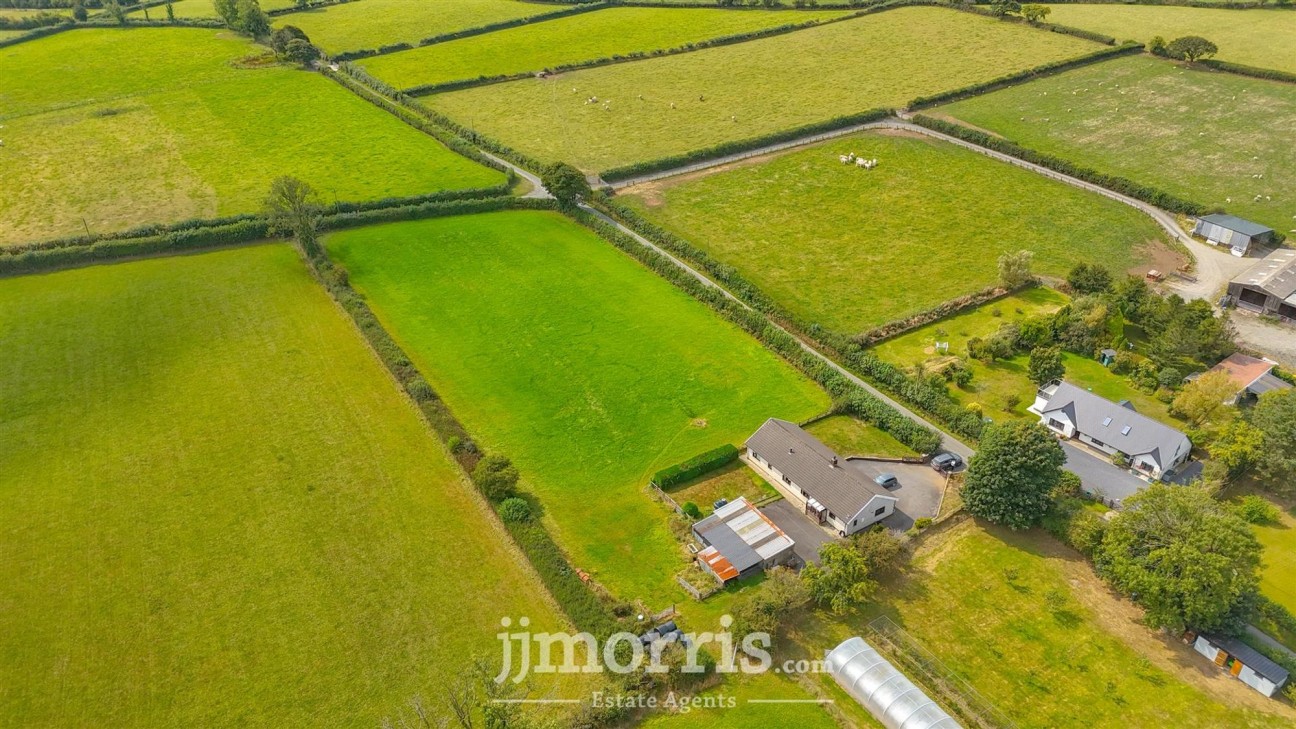 Capel Iwan Road, Newcastle Emlyn, SA38