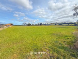 Capel Iwan Road, Newcastle Emlyn, SA38