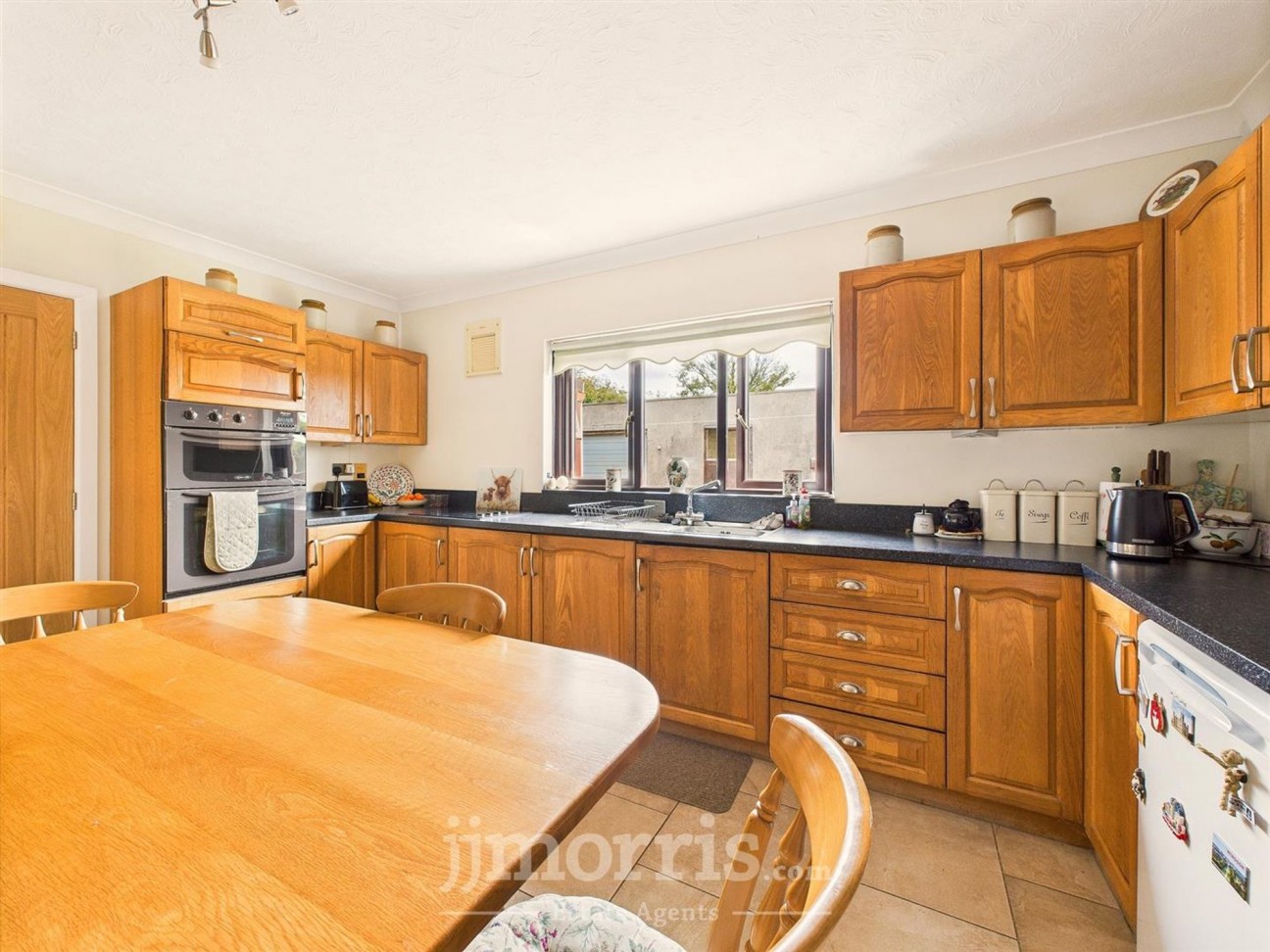 Capel Iwan Road, Newcastle Emlyn, SA38