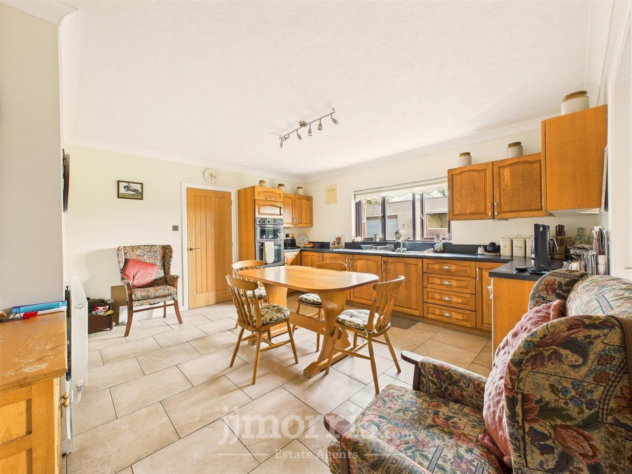 Capel Iwan Road, Newcastle Emlyn, SA38