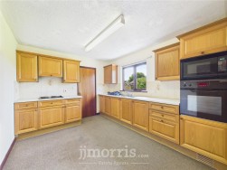 Maes Awel, Scleddau, SA65