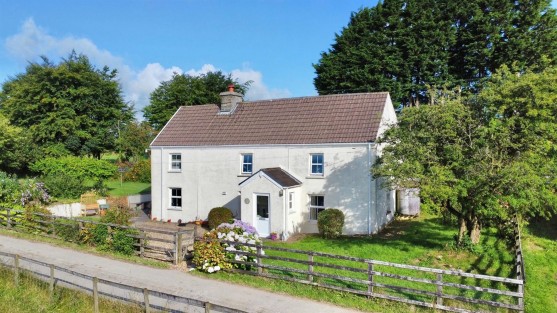 Login, Whitland, SA34