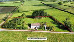 Login, Whitland, SA34