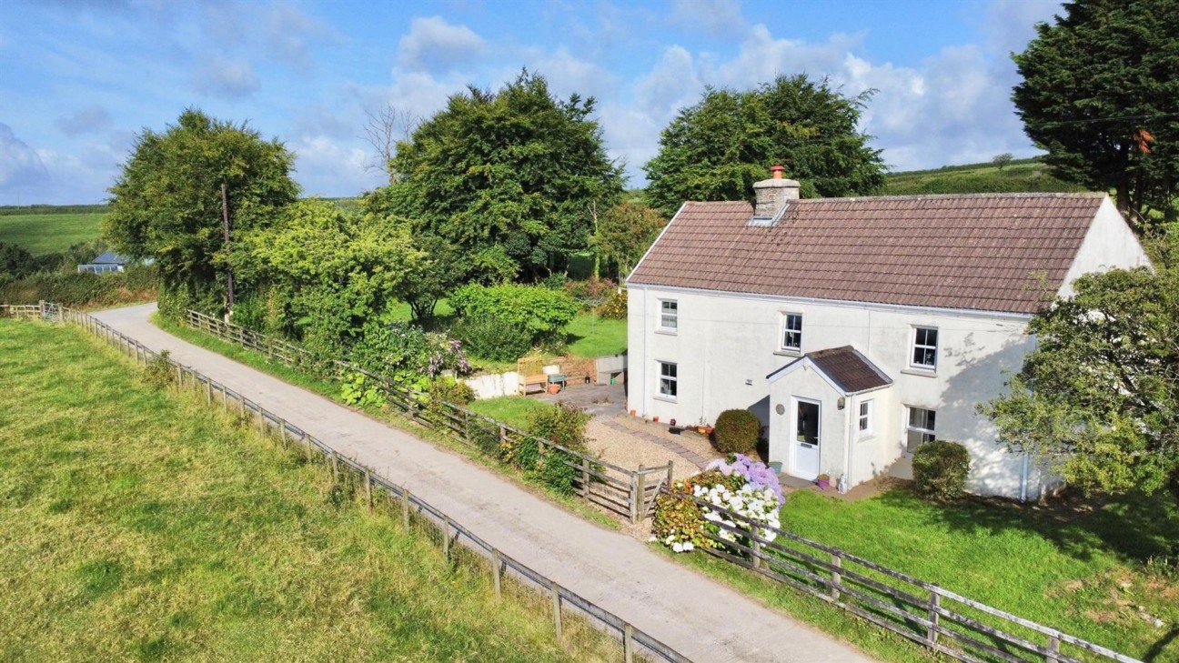 Login, Whitland, SA34