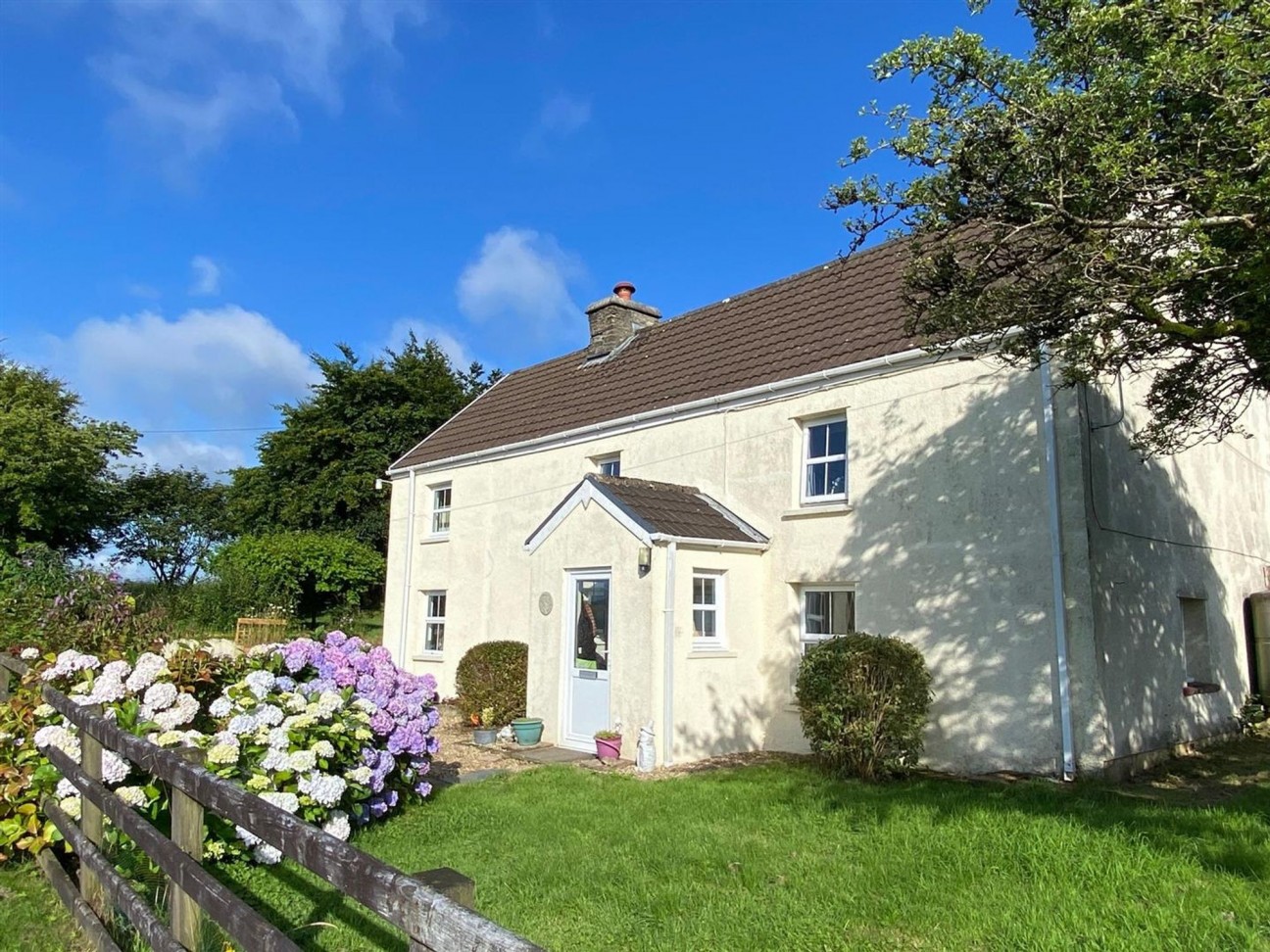 Login, Whitland, SA34