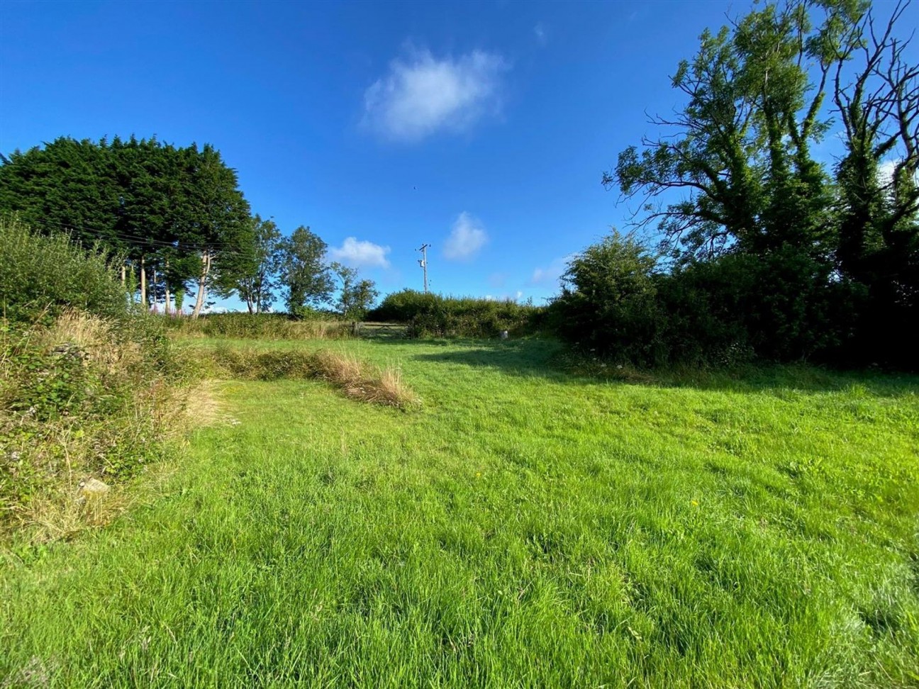 Login, Whitland, SA34