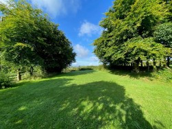 Login, Whitland, SA34