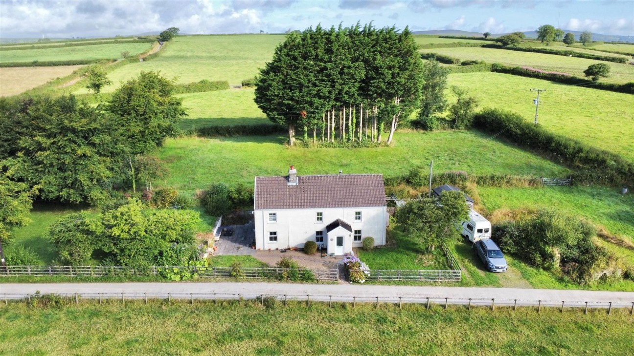 Login, Whitland, SA34