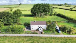 Login, Whitland, SA34