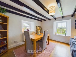 Login, Whitland, SA34