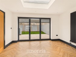 Cleddau Avenue, Milford Haven, SA73