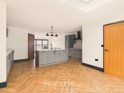 Cleddau Avenue, Milford Haven, SA73