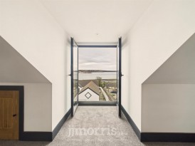 Cleddau Avenue, Milford Haven, SA73