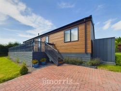 New Park, Landshipping, SA67