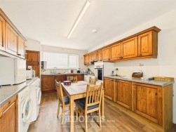 Pencaer, Pontiago, SA64