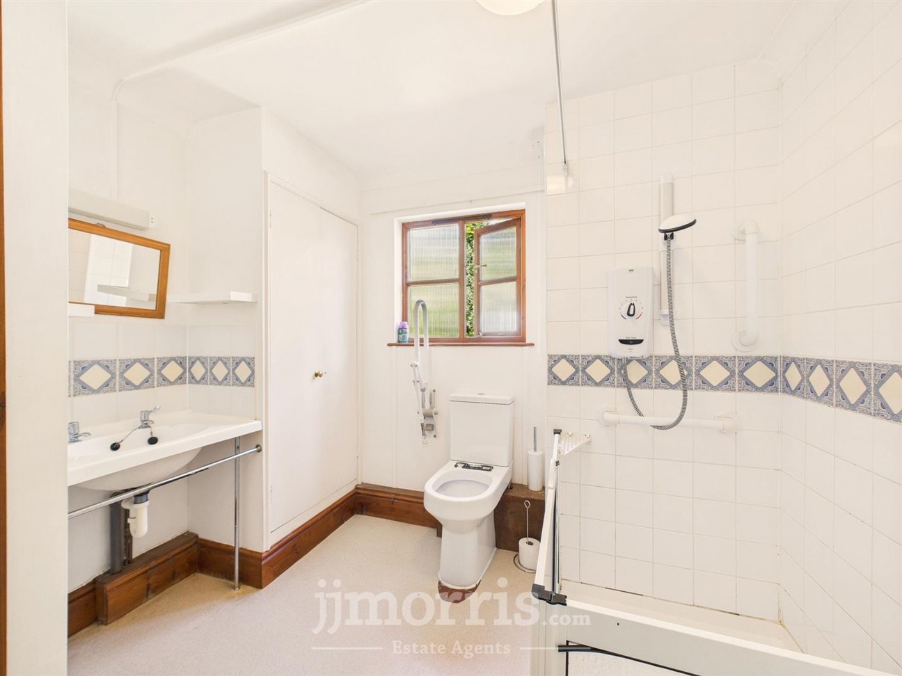 Lon Helyg, Llechryd, SA43