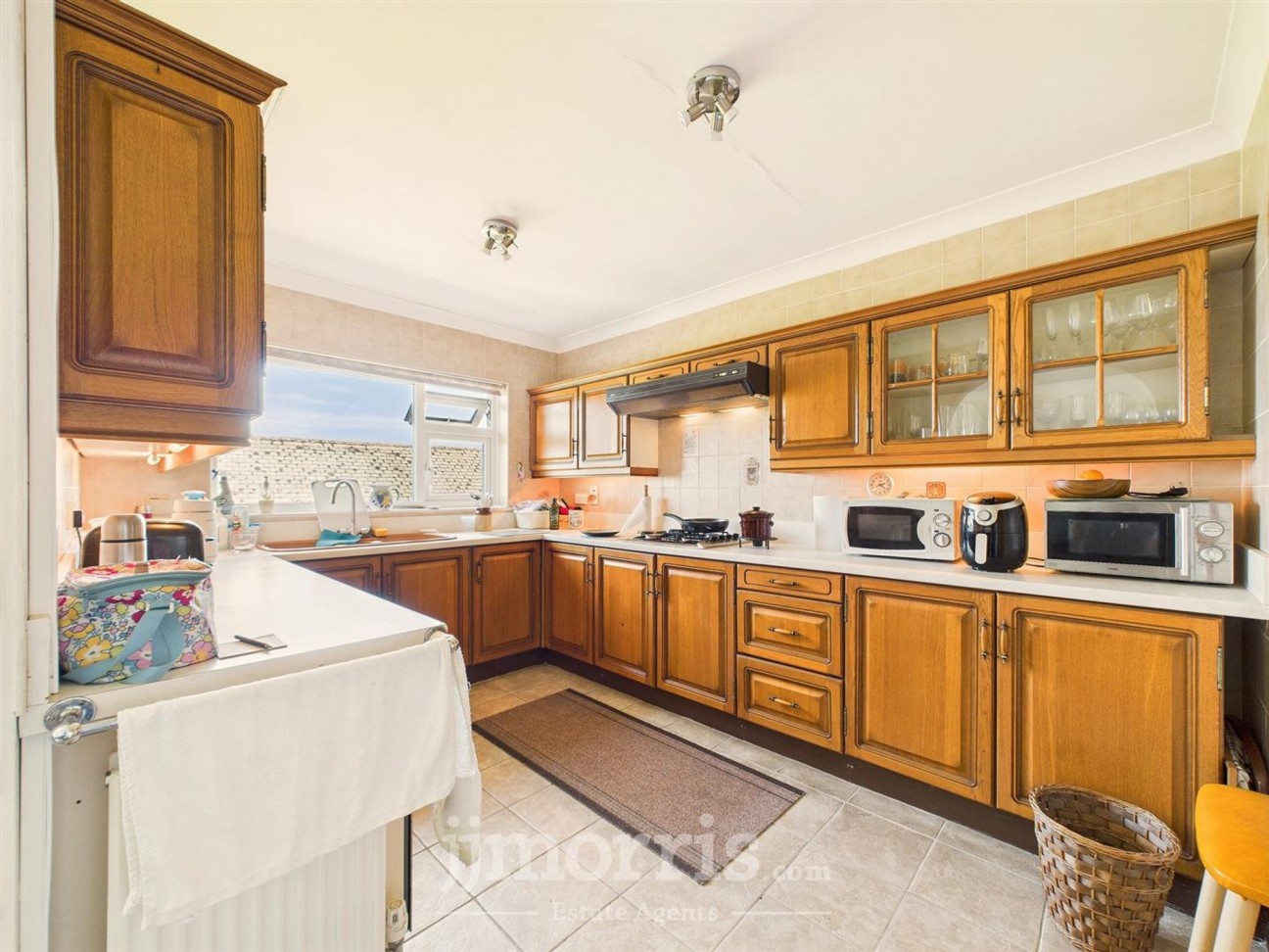 Tir Treharne, Newport, SA42