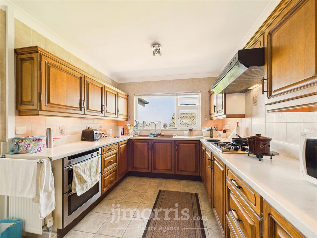 Tir Treharne, Newport, SA42