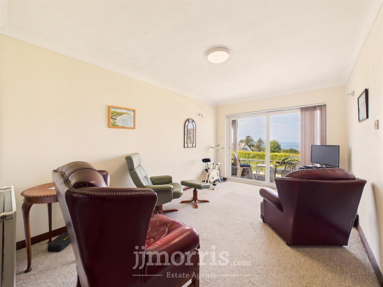 Tir Treharne, Newport, SA42