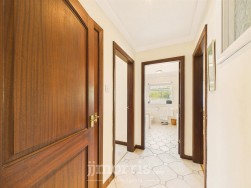 Tir Treharne, Newport, SA42