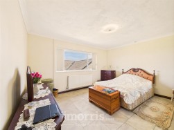 Tir Treharne, Newport, SA42