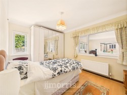 Tir Treharne, Newport, SA42