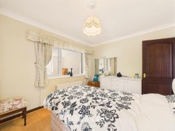 Tir Treharne, Newport, SA42