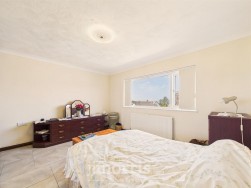 Tir Treharne, Newport, SA42